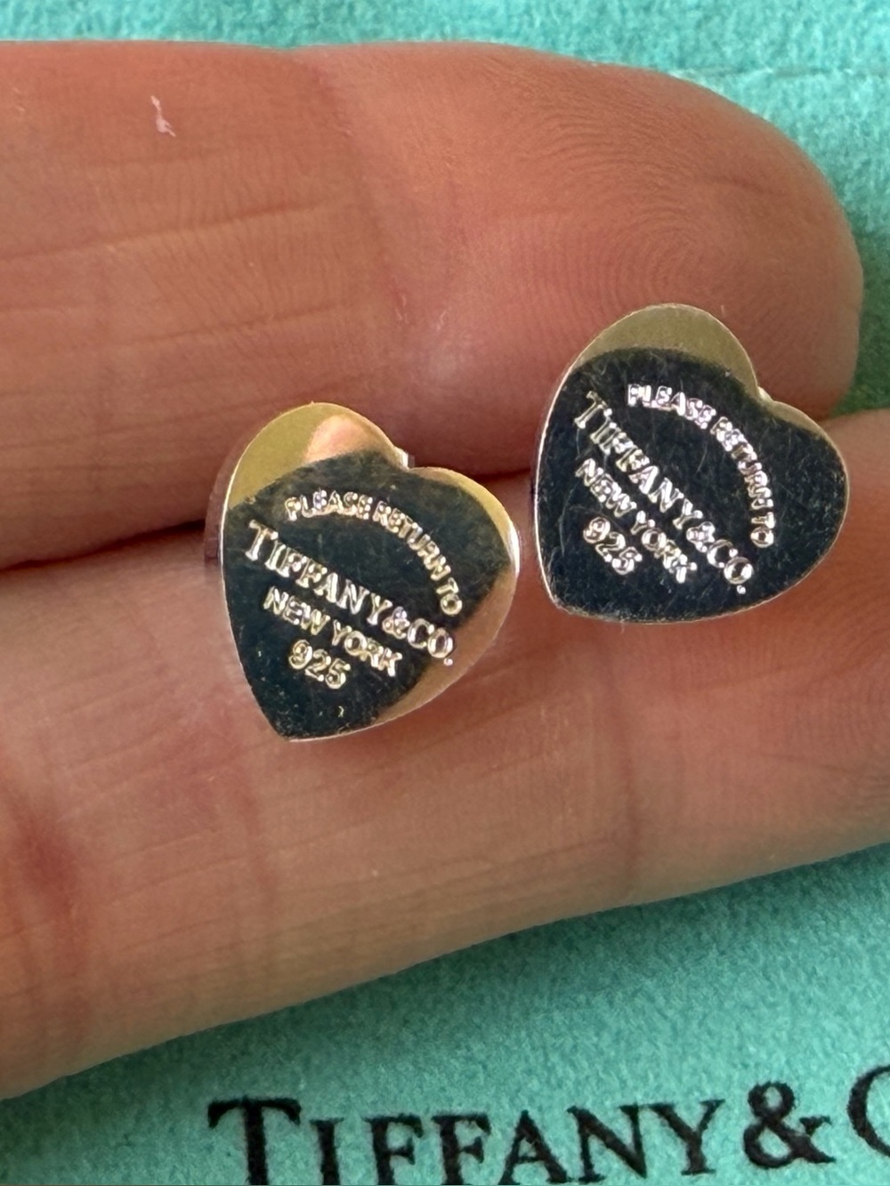 Tiffany and co mini heart earrings - Picture 10 of 14